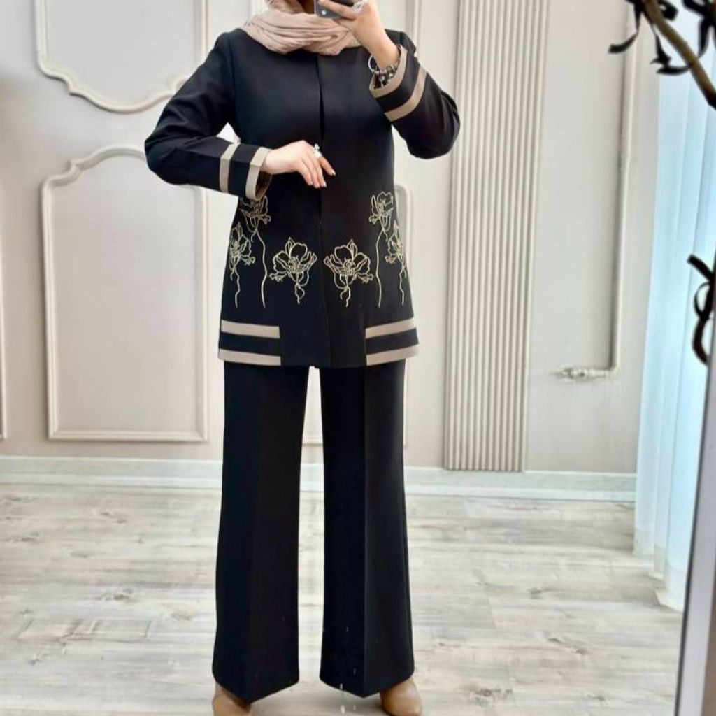 خرید اینترنتی کت شلوار گلدوزی مدل رویا