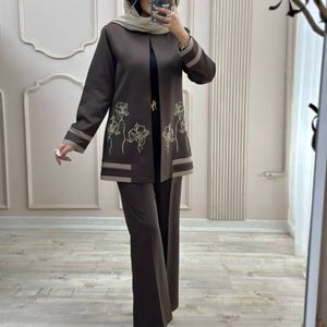 خرید اینترنتی کت شلوار گلدوزی مدل رویا