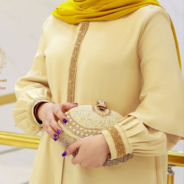 عبا نگین درخشان