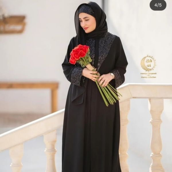 عبا باشکوه جواهر