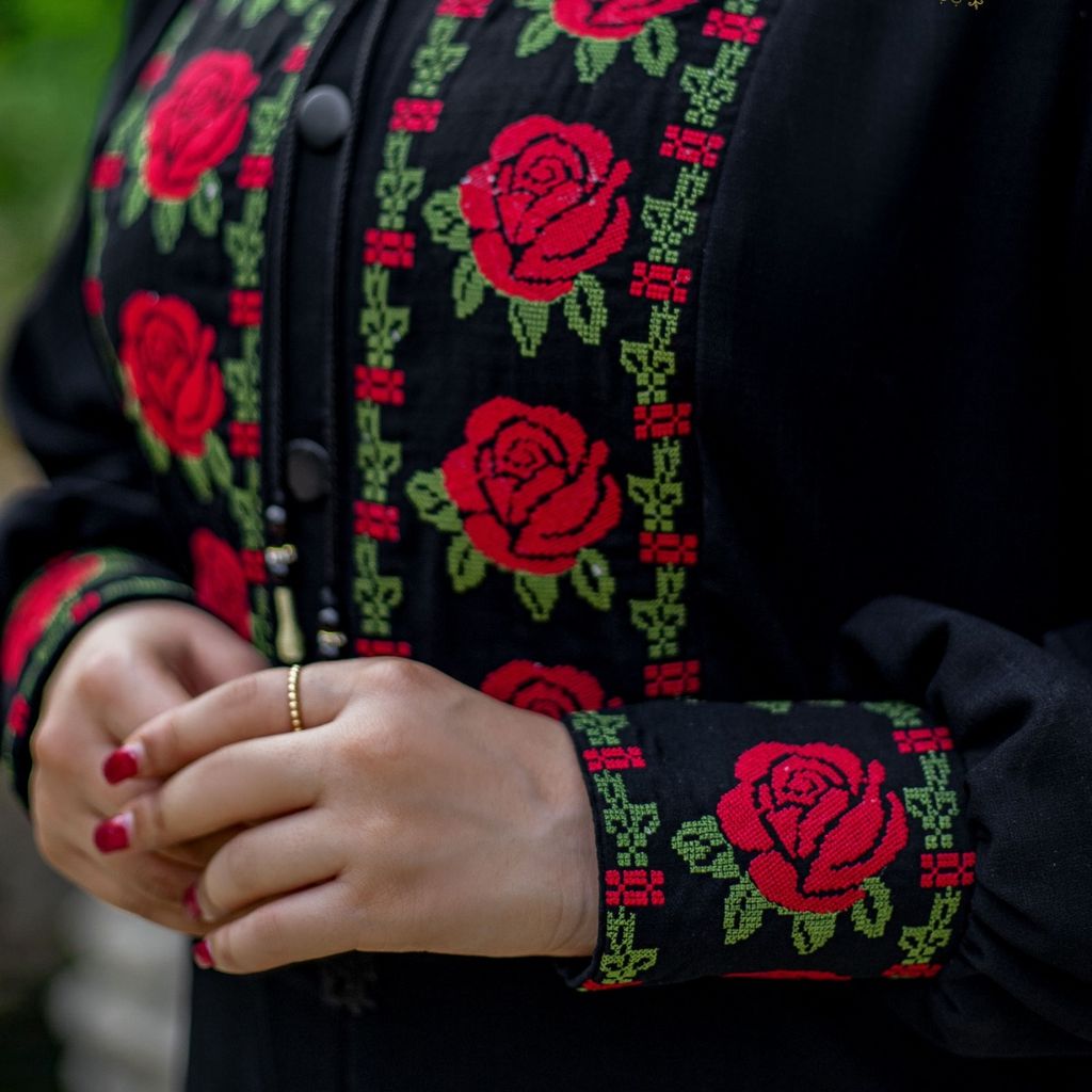 خرید انلاین مانتو و شلوار گلدوزی یلدا