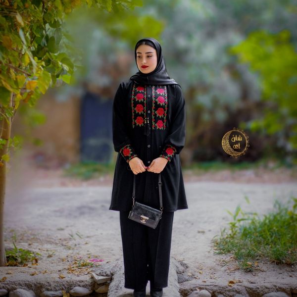 مانتو و شلوار گلدوزی یلدا