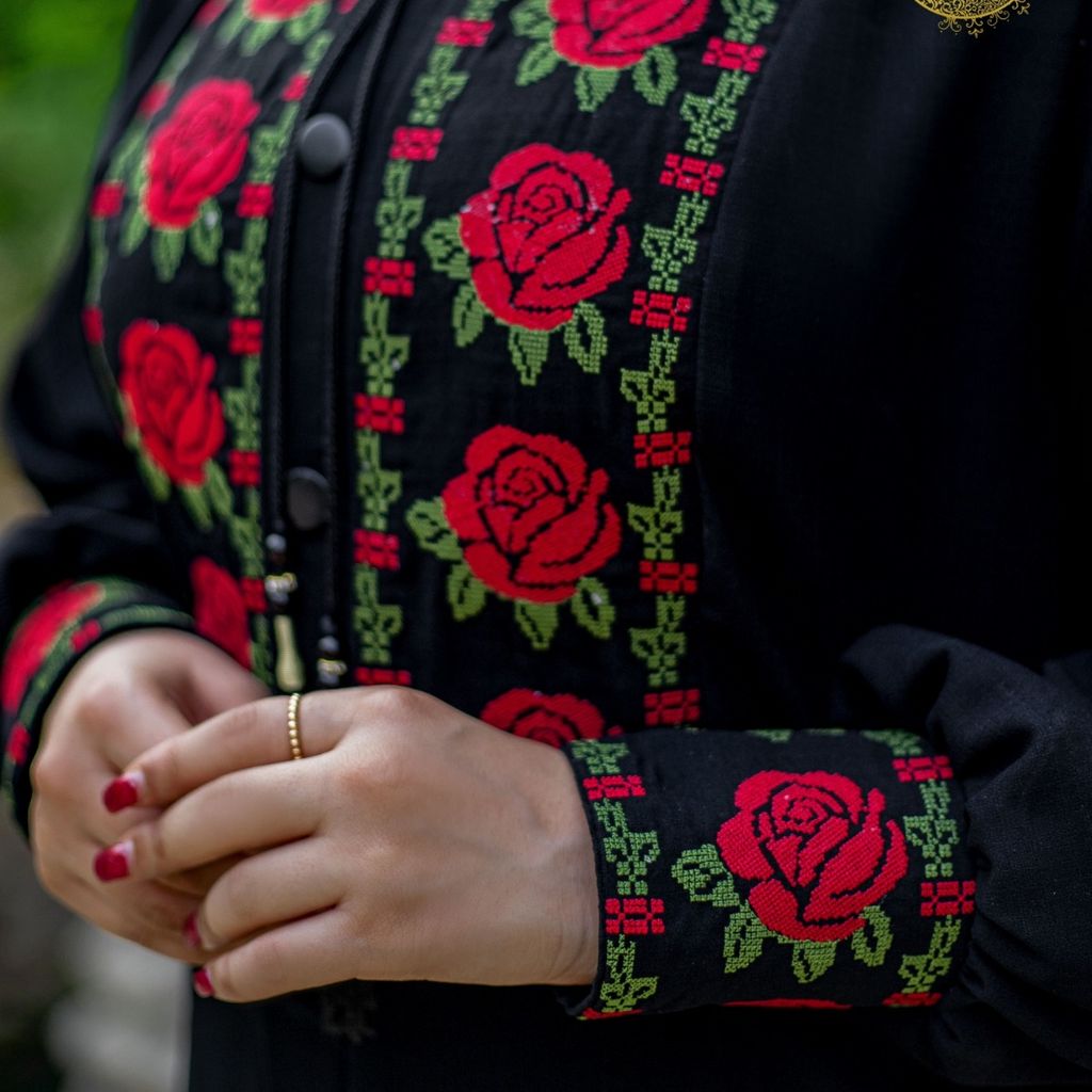 خرید انلاین مانتو تک گلدوزی یلدا