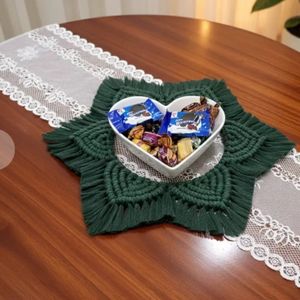 رومیزی گرد خورشیدی مکرومه