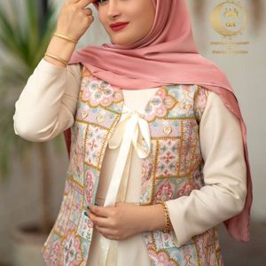 قیمت جلیقه و سارافون ملــکه