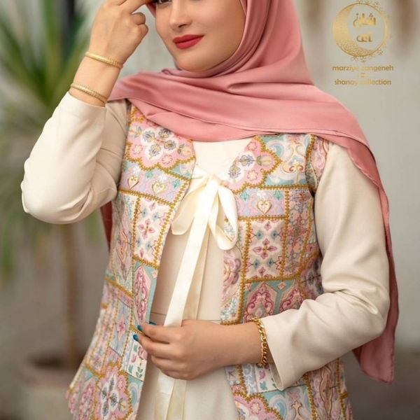 جلیقه و سارافون ملــکه