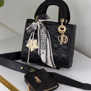 خرید اینترنتی کیف زنانه لیدی دیور های کپی وارداتی