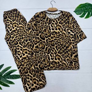خرید اینترنتی ست تیشرت و شلوار خونگی زنانه پلنگی