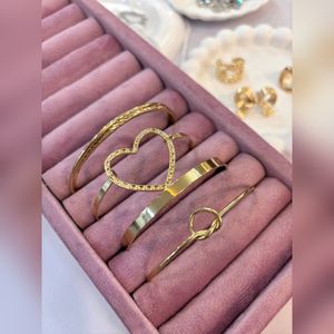 خرید آنلاین دستبند گره و قلب پکی