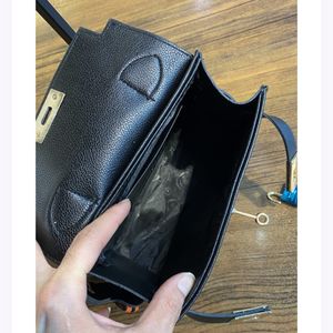 خرید اینترنتی کیف هرمس پکه دار با اسکارف و آویز