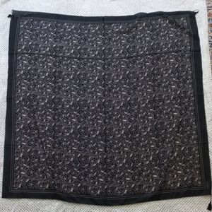 قیمت روسری نخی طرح گل گلی