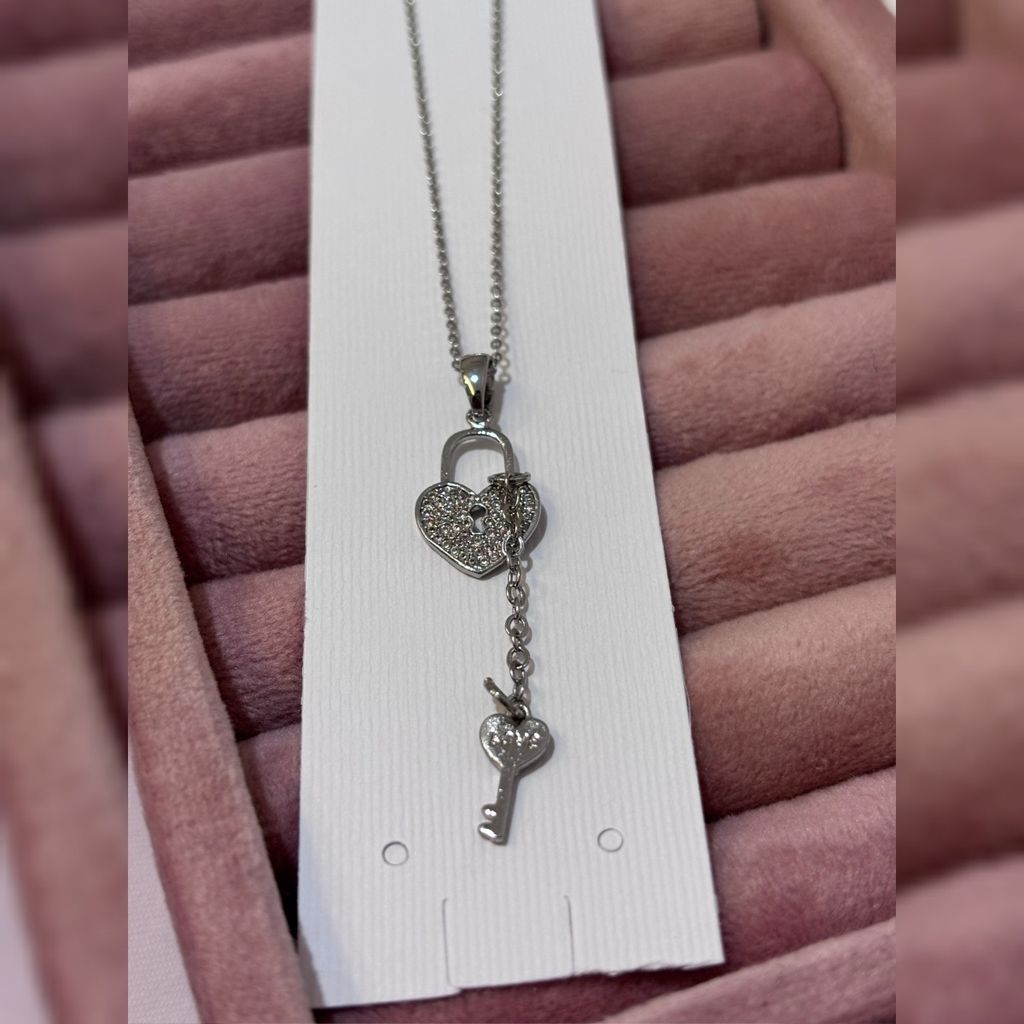 خرید آنلاین گردنبند قلب و کلید استیل