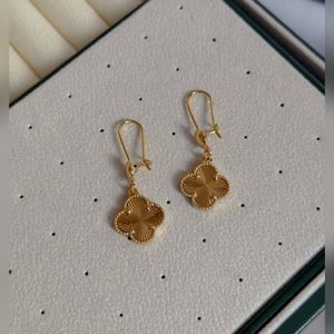 گوشواره ونکلیف تراشدار