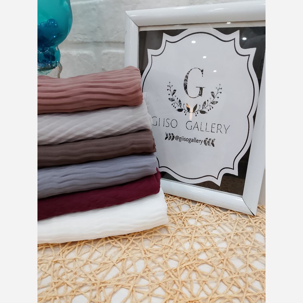 خرید اینترنتی قیمت شال حریر پلیسه مینیمال منگولدار