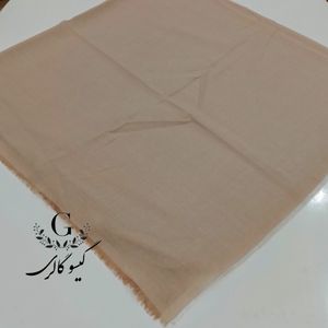 خرید اینترنتی قیمت روسری پارچه اعلا دورو زمینه سنتی قواره بزرگ لب ریش پاییزه