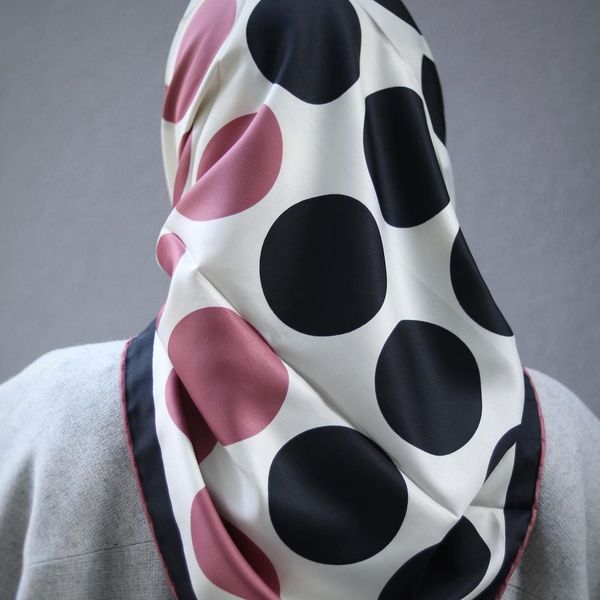 روسری ابریشم ترک دستدوز برند MODA ترک وارداتی قواره 90 