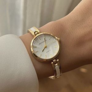 خرید اینترنتی قیمت ساعت مچی زنانه هانگری رنگ ثابت مدل جدید