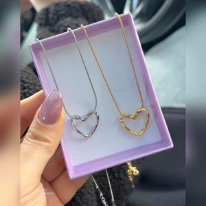 خرید آنلاین گردنبند قلب رنگ ثابت