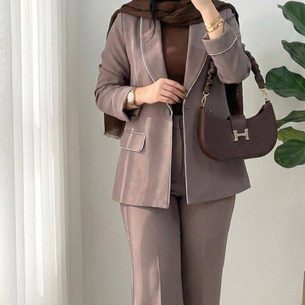 خرید انلاین کت شلوار مغزی دوزی نیلوفر ریا