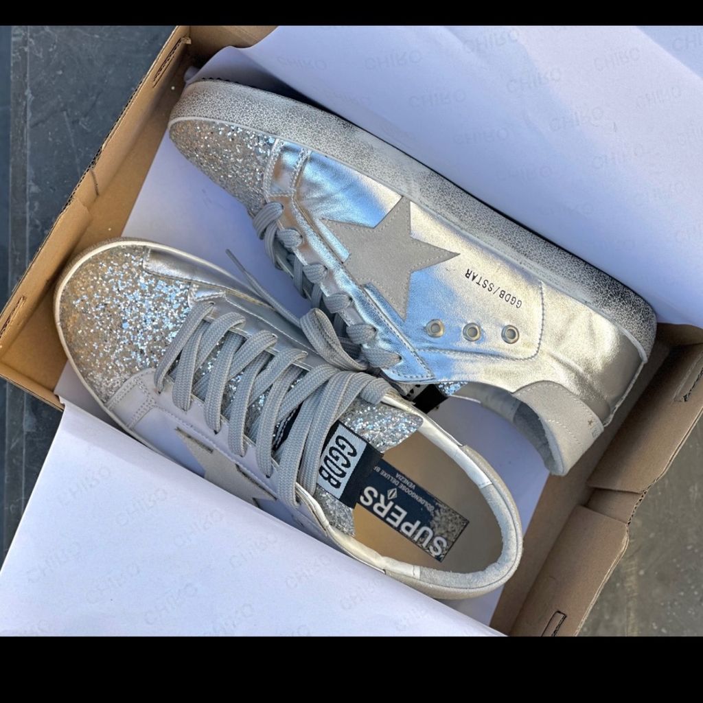 مشخصات کتونی  گلدن گوس Golden Goose ⭐️
