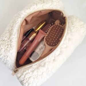 کیف آرایشی🤍