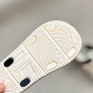 خرید اینترنتی قیمت صندل بچگانه سیلیکونی طرح تدی از توباکو کد 5020503
