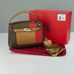 کیف زنانه سی اچ