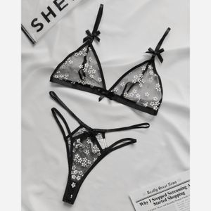ست شورت و سوتین مشکی فانتزی طرح بابونه SHEIN شین