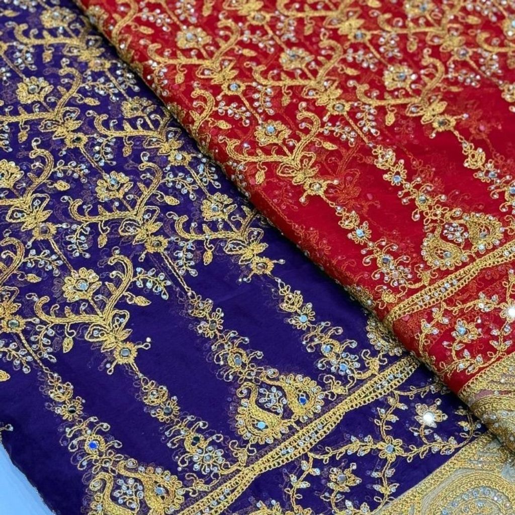 مشخصات حریر حاشیه دار