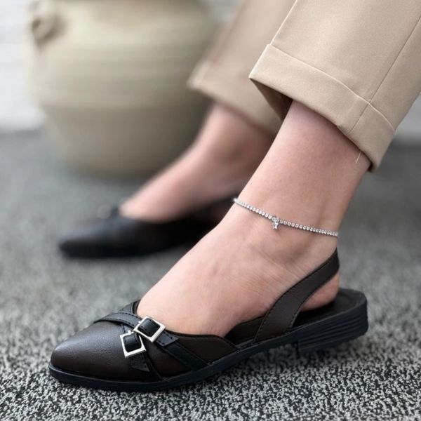 عروسکی دو‌سگک sandal