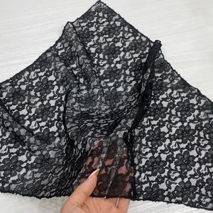 خرید آنلاین مینی اسکارف سه گوش دانتل مدل نلی (کالکشن فروزان نریمیسا)