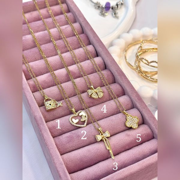گردنبند پاپیون رنگ ثابت