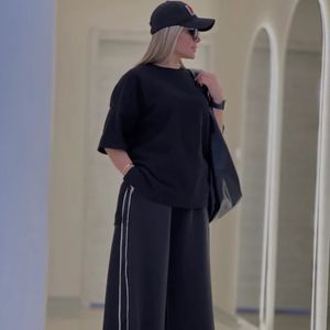 تیشرت زنانه مشکی بغل چاکدار طرح زارا