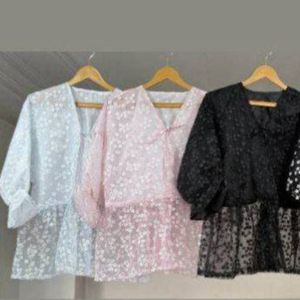 خرید اینترنتی شومیز زنانه شیشه ای بابونه برموداشاپ