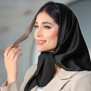 مینی اسکارف ساتن قواره 75 مشکی