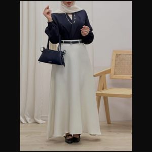 فروش اینترنتی کت و دامن مهرسا