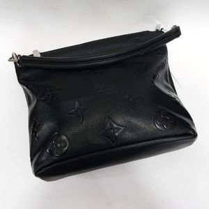 قیمت کیف وارداتی رودوشی زنانه طرح لویی ویتون LV