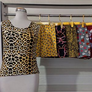 ست تاپ وشورتک گیاهی