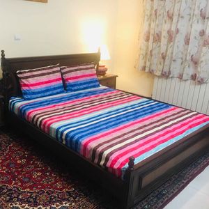 رو تشکی کش دار دونفره آدلانته(ADL) طرح پیام  عرض 180 + 2عدد روبالشی