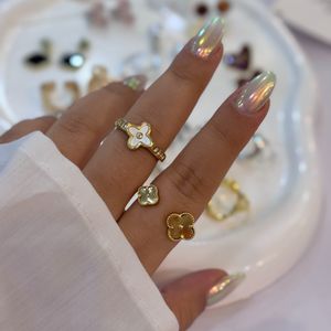 انگشتر ونکلیف تراشدار