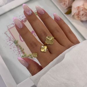 خرید اینترنتی انگشتر ونکلیف تراشدار