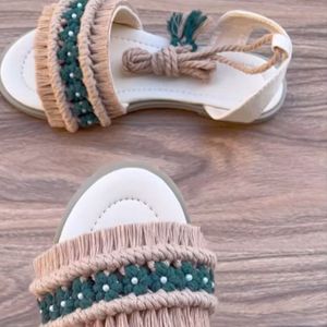 صندل مکرومه رکابدار رنگ شیری روشن