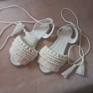 خرید اینترنتی صندل مکرومه رکابدار رنگ شیری روشن