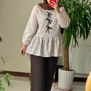 قیمت ارزان شومیز جلو بسته گلدار ارا