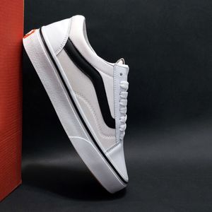 خرید اینترنتی ونس اولداسکول سفید خط مشکی Vans Old Skool