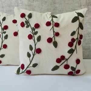 خرید انلاین کاور کوسن طرح گل قرمز🌹