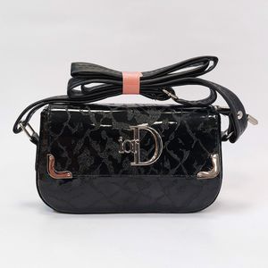 خرید انلاین کیف زنانه رودوشی مینیمال طرح دیور Dior