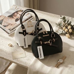 کیف زنانه دستی طرح میومیو MiuMiu