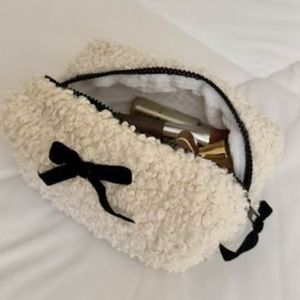 کیف آرایشی تدی🤍