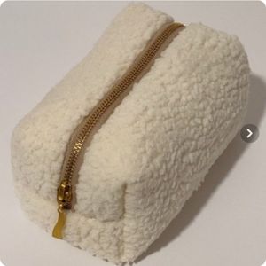 مشخصات کیف آرایشی تدی🥹